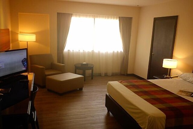 グランド ドーマニ ラジャ コート ホテル