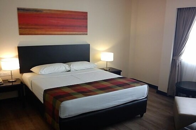 グランド ドーマニ ラジャ コート ホテル