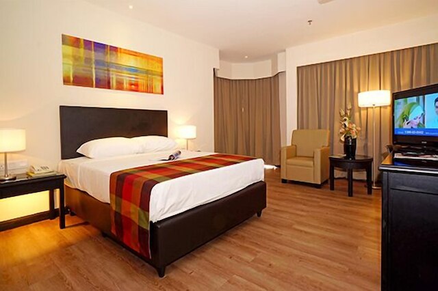 グランド ドーマニ ラジャ コート ホテル