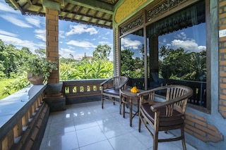 ウブド センサシ バンガローズ