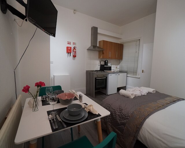 ロンドン クイーンズ アパートメンツ