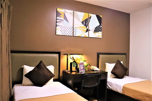 ザ スタジオ 18 レジデンス