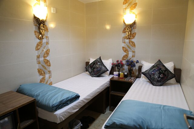 ユーロ ホステル