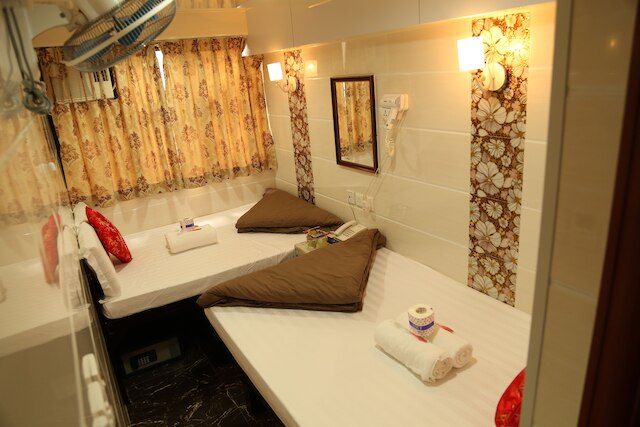 ユーロ ホステル