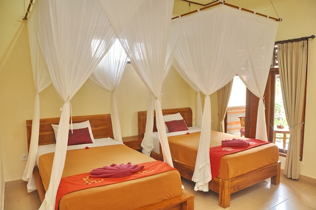 ニックズ ホームズテイ