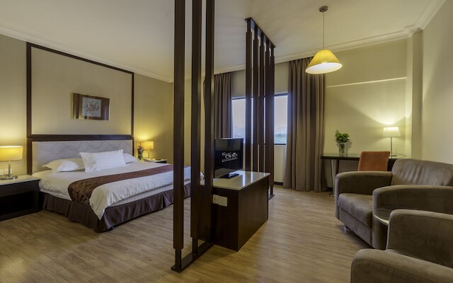 クリスタル クラウン クアラルンプール