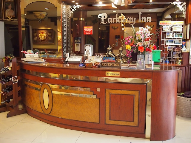 パークウェイ イン