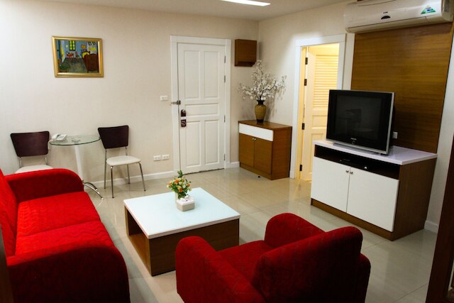 ユニコ スリナカリン レジデンス