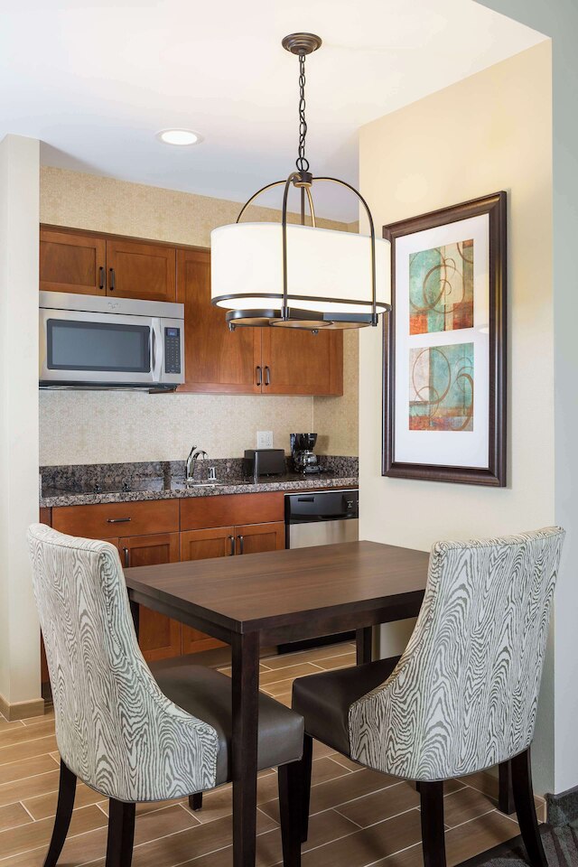 ホームウッド スイーツ バイ ヒルトン サンバーナーディーノ