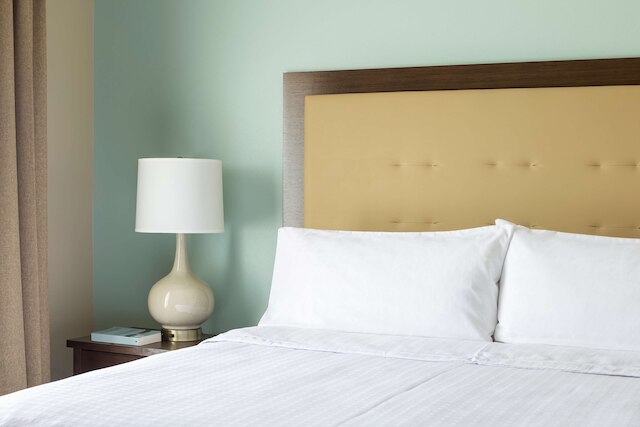 ホームウッド スイーツ バイ ヒルトン サンバーナーディーノ