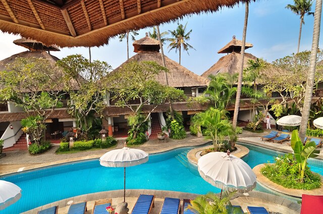 サティヴァ サヌール コテージズ