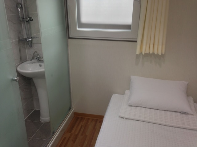 ホステル クロエ