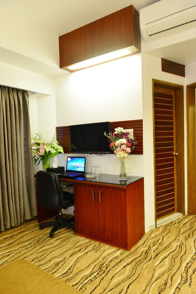 アマゾン リリー レイク ビュー レジデンス