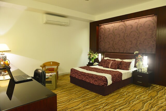 アマゾン リリー レイク ビュー レジデンス