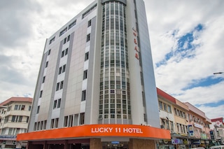 ラッキー 11 ホテル