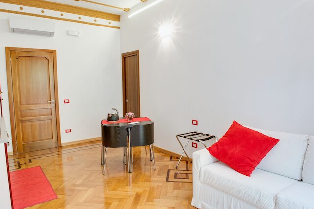 LH ロイヤル スイーツ