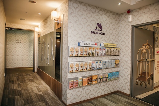 ムジーク ホテル - シーメンディン シーニン (儷夏商旅 - 西門町西寧館)