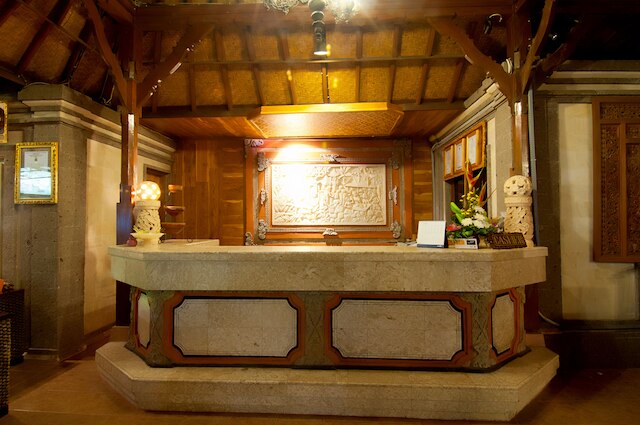 クスナディ ホテル