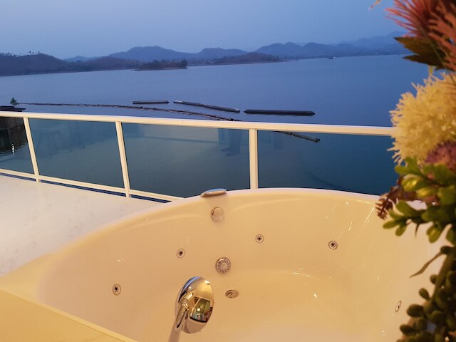 ラヤ ブリ リゾート