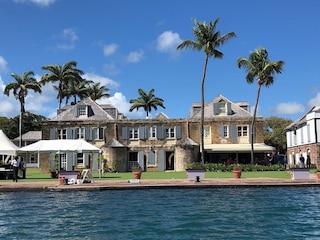 コッパー・アンド・ランバー・ストア・ホテル