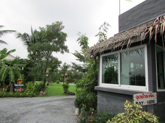 ザ パーク ドライブスルー チェックイン リゾート