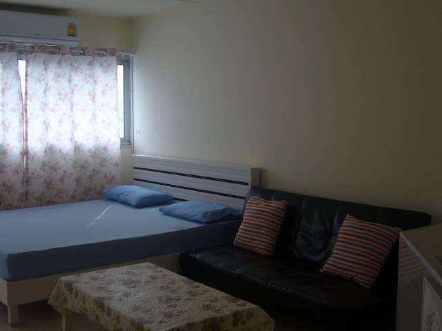 インパクト ムアン トン タニー サービス コンド