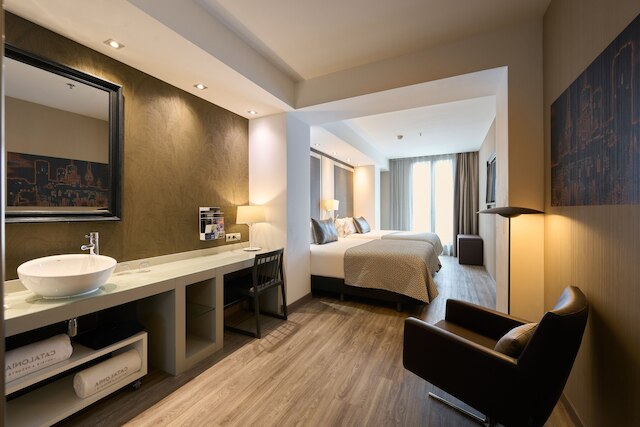 カタロニア スクエア