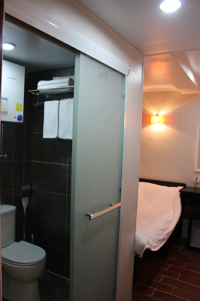 ハッピー ビー ホステル (悅點精品旅館)