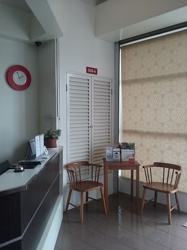 ジナスイート コンプレックス 27 ホテル