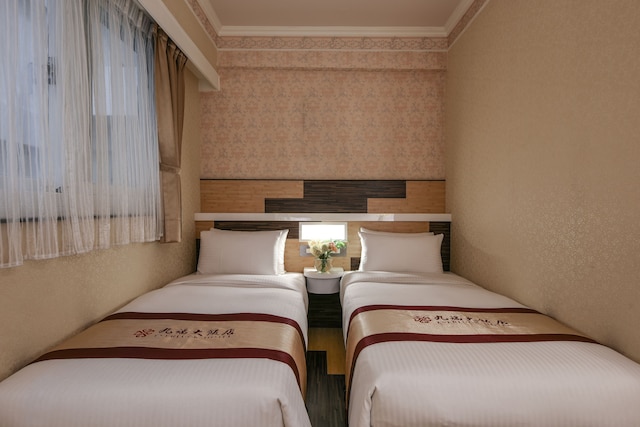 エバー ラック ホテル (九福大飯店)