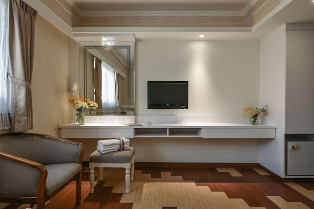 エバー ラック ホテル (九福大飯店)