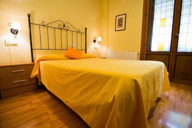 アルテアガ ホスタル & バーニョス アラベス エルビラ