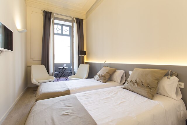 イザイラ プラザ カタルーニャ