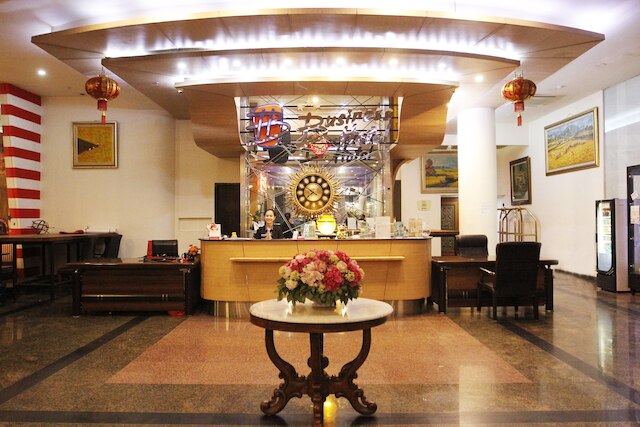 ビジネス ホテル トマン