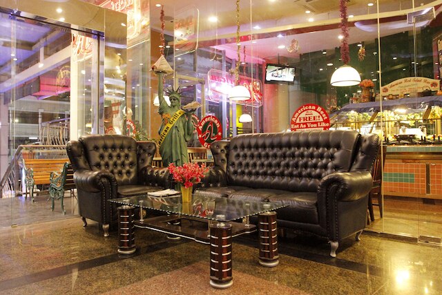 ビジネス ホテル トマン