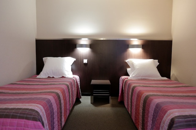 オテル オー プティ カポラル