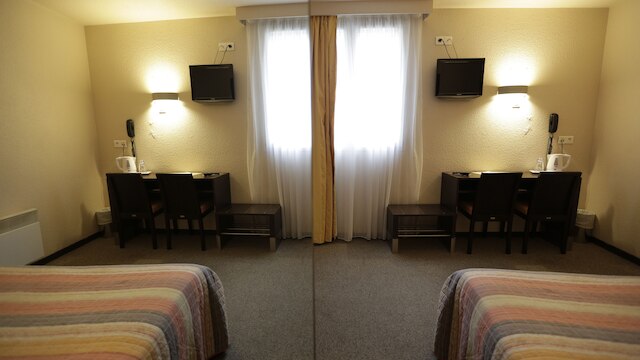 オテル オー プティ カポラル