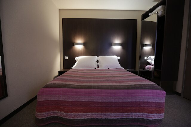 オテル オー プティ カポラル