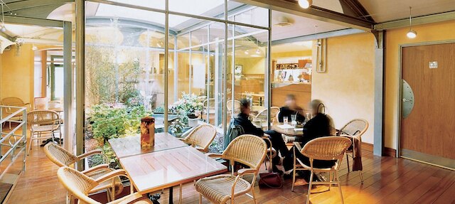 オテル オー プティ カポラル