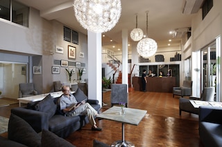 ラチャダムノーン レジデンス