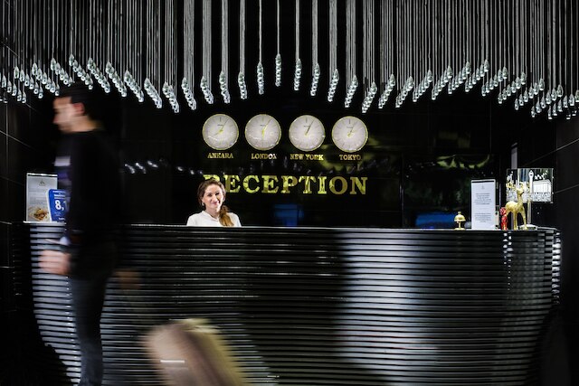 デモンティ オテル