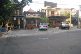 Sagan Huis Hotel