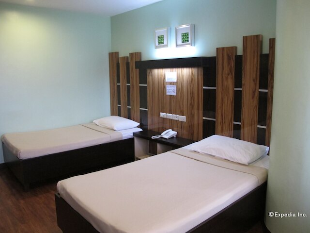 スグブテル ファミリー ホテル セブ パワード バイ ココテル