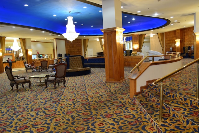 ニュー ポイント マイアミ ビーチ アパートメンツ