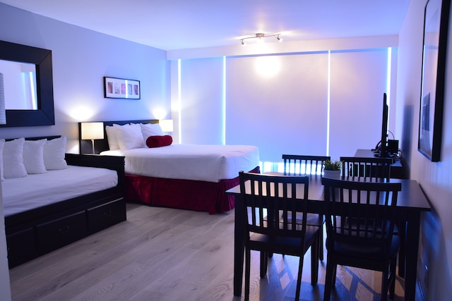 ニュー ポイント マイアミ ビーチ アパートメンツ