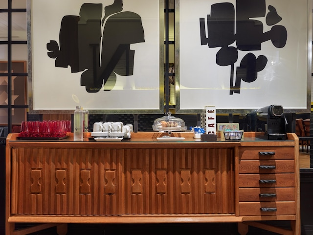 H10 メトロポリタン