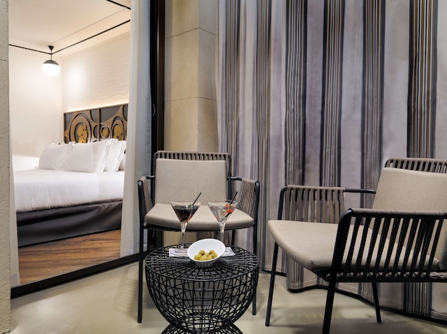 H10 メトロポリタン