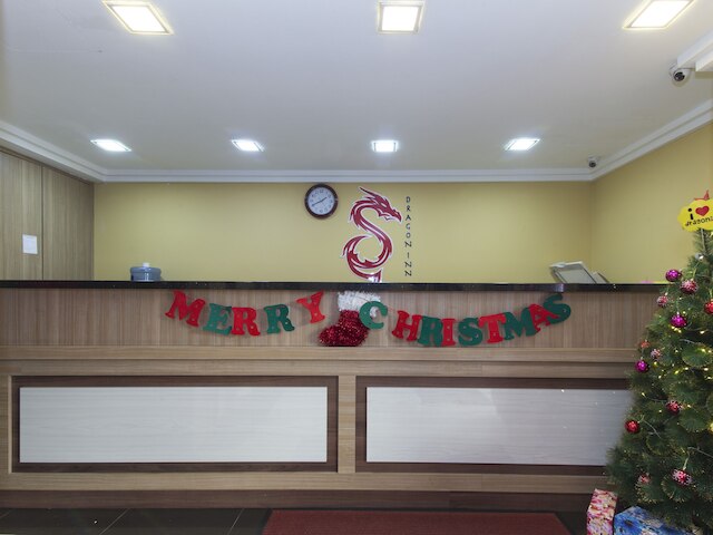 OYO 615 ドラゴン イン プレミアム ホテル