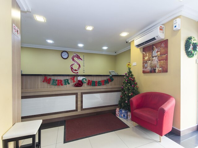 OYO 615 ドラゴン イン プレミアム ホテル