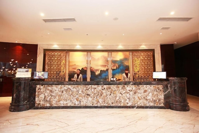 成都ライジング バタフライ ホテル (成都瑞升芭富丽大酒店)